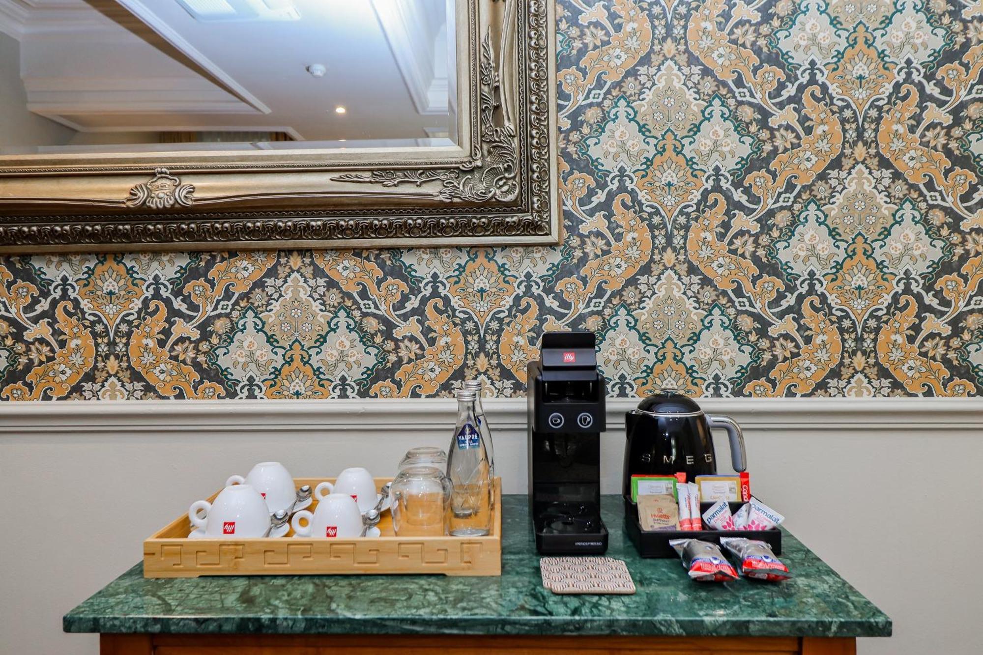 The Monarch Hotel Йоханнесбург Экстерьер фото
