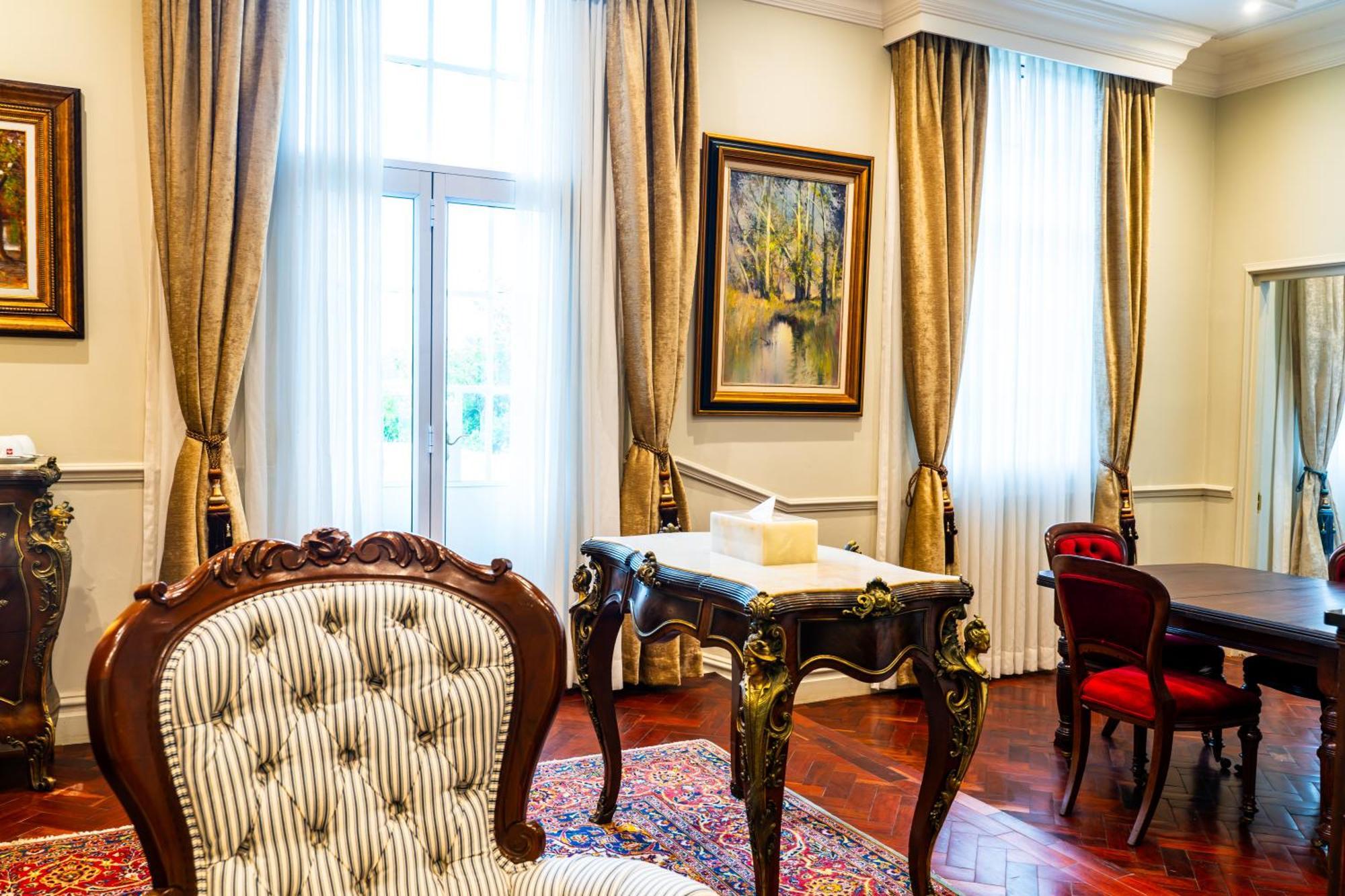 The Monarch Hotel Йоханнесбург Экстерьер фото